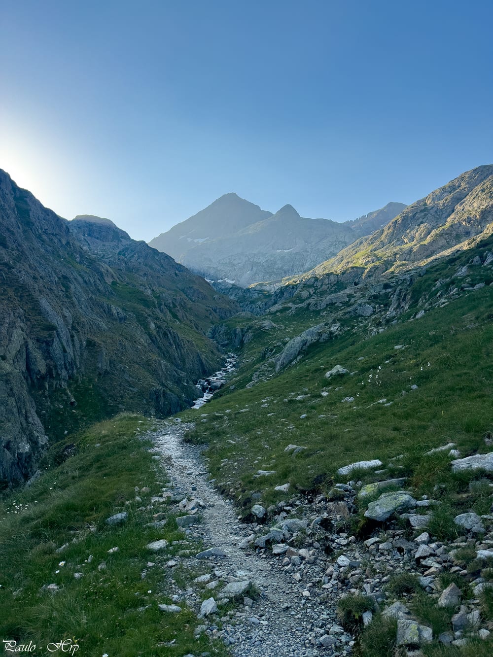 C'est parti pour 500m de D+ sur un sentier exigeant mais très beau.